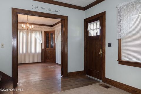 Tiny photo for 211 Summit Street, Fostoria, OH 44830 (MLS # 10000286)