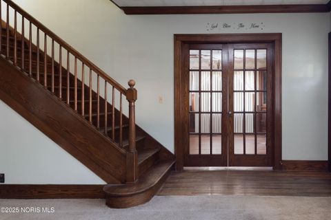 Tiny photo for 211 Summit Street, Fostoria, OH 44830 (MLS # 10000286)