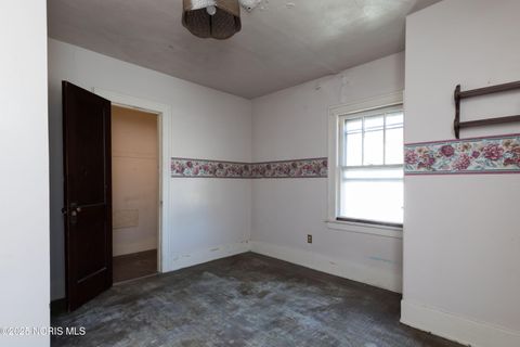 Tiny photo for 211 Summit Street, Fostoria, OH 44830 (MLS # 10000286)