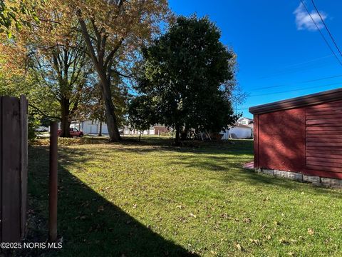 Tiny photo for 211 Summit Street, Fostoria, OH 44830 (MLS # 10000286)