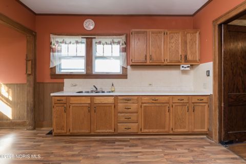 Tiny photo for 211 Summit Street, Fostoria, OH 44830 (MLS # 10000286)