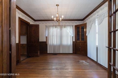 Tiny photo for 211 Summit Street, Fostoria, OH 44830 (MLS # 10000286)