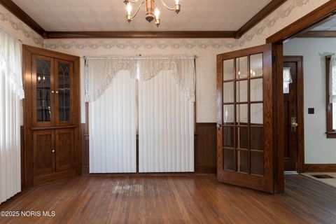 Tiny photo for 211 Summit Street, Fostoria, OH 44830 (MLS # 10000286)