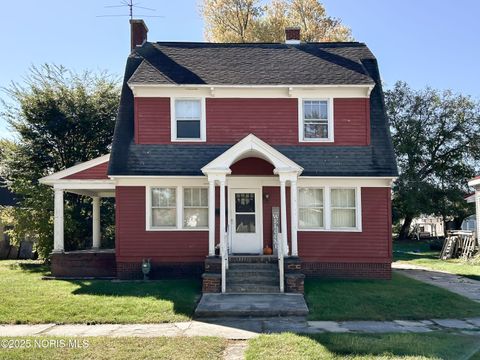 Tiny photo for 211 Summit Street, Fostoria, OH 44830 (MLS # 10000286)