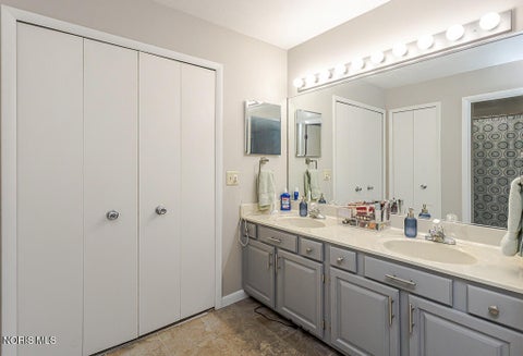 Tiny photo for 2923 Stoneleigh Drive, Toledo, OH 43617 (MLS # 10011139)