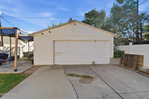 Tiny photo for 4134 N Lockwood Avenue, Toledo, OH 43612 (MLS # 10014036)