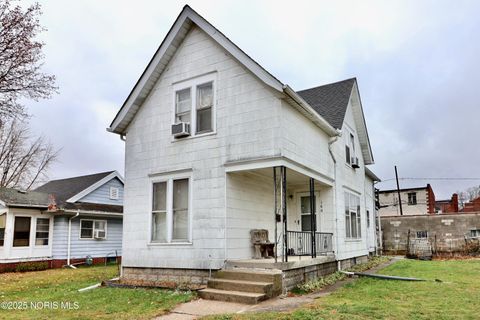 160 Oak Street Rossford OH 43460