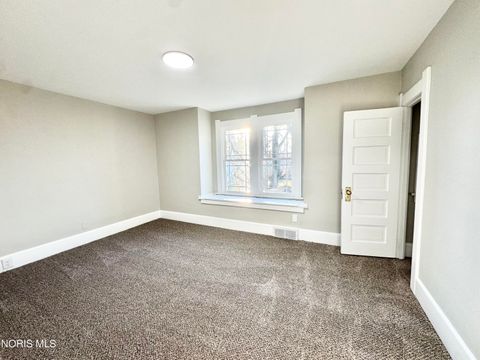 Tiny photo for 4104 Caroline Avenue, Toledo, OH 43612 (MLS # 10004257)