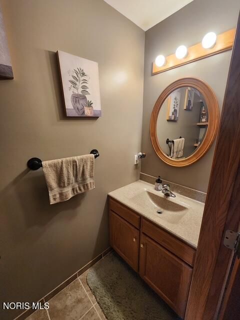 Tiny photo for 5701 Blue Grass Drive, Walbridge, OH 43465 (MLS # 10007933)