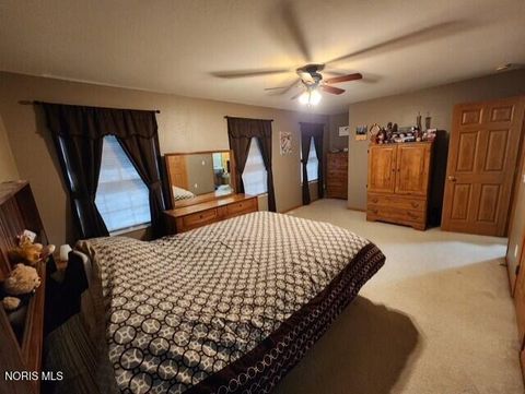Tiny photo for 5701 Blue Grass Drive, Walbridge, OH 43465 (MLS # 10007933)