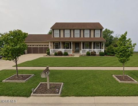 Photo of 5701 Blue Grass Drive, Walbridge, OH 43465 (MLS # 10007933)