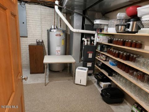 Tiny photo for 5701 Blue Grass Drive, Walbridge, OH 43465 (MLS # 10007933)