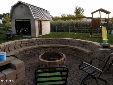 Tiny photo for 5701 Blue Grass Drive, Walbridge, OH 43465 (MLS # 10007933)