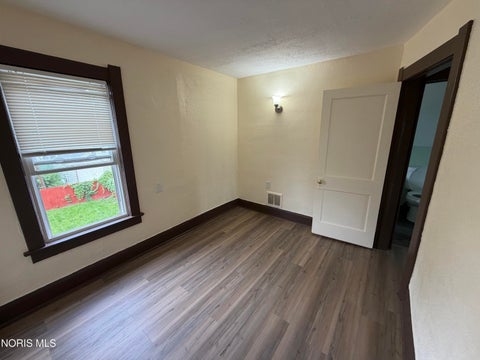 Tiny photo for 526 Ogden Avenue, Toledo, OH 43609 (MLS # 10012225)