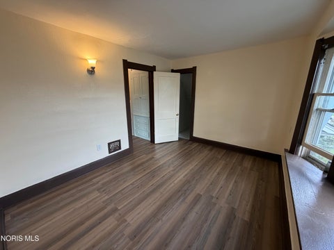 Tiny photo for 526 Ogden Avenue, Toledo, OH 43609 (MLS # 10012225)