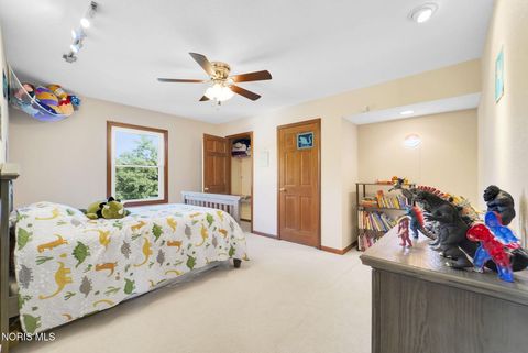 Tiny photo for 5462 Deercross Court, Sylvania, OH 43560 (MLS # 10005193)