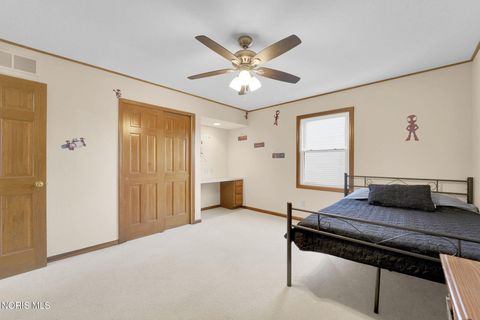 Tiny photo for 5462 Deercross Court, Sylvania, OH 43560 (MLS # 10005193)