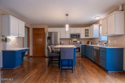 Tiny photo for 5462 Deercross Court, Sylvania, OH 43560 (MLS # 10005193)