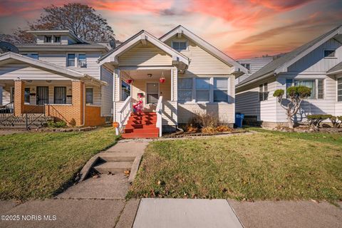 Photo of 911 Shirley Avenue, Toledo, OH 43607 (MLS # 10001446)