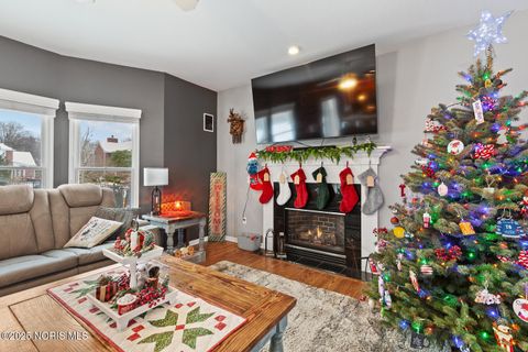 Tiny photo for 1748 Watermill Lane, Perrysburg, OH 43551 (MLS # 10002011)