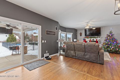 Tiny photo for 1748 Watermill Lane, Perrysburg, OH 43551 (MLS # 10002011)