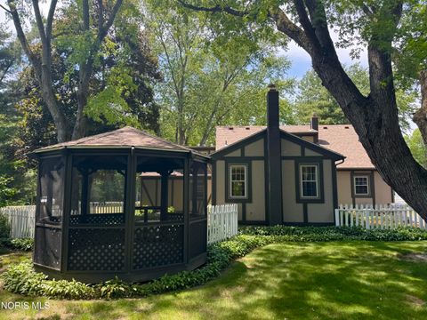 Tiny photo for 2914 Shetland Road, Toledo, OH 43617 (MLS # 10008795)