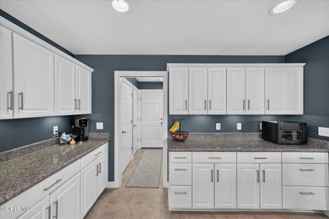 Tiny photo for 1609 Grand Bay Drive, Oregon, OH 43616 (MLS # 10013004)