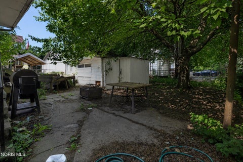 Tiny photo for 3805 Lockwood Avenue, Toledo, OH 43612 (MLS # 10009699)