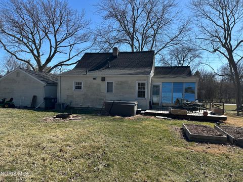 Tiny photo for 28345 White Road, Perrysburg, OH 43551 (MLS # 10004731)