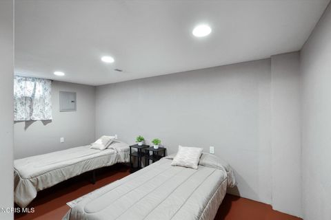 Tiny photo for 5541 Douglas Road, Toledo, OH 43613 (MLS # 10004258)