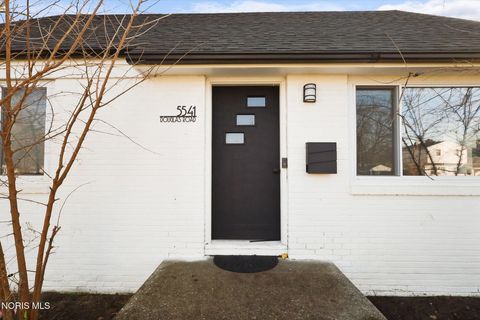 Tiny photo for 5541 Douglas Road, Toledo, OH 43613 (MLS # 10004258)