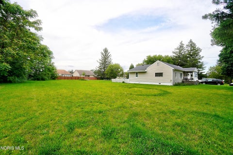 Tiny photo for 2000 Harrison Street, Findlay, OH 45840 (MLS # 10012548)