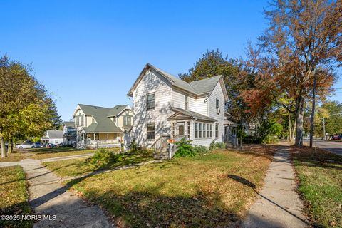 Photo of 204 Jefferson Street, Wauseon, OH 43567 (MLS # 10000192)