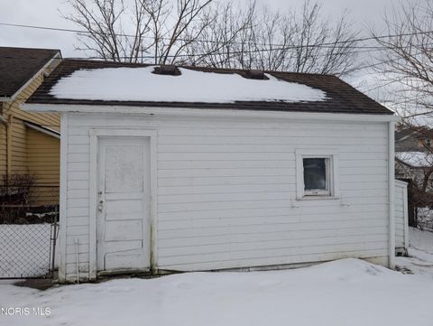 Tiny photo for 626 Geneva Avenue, Toledo, OH 43609 (MLS # 10004310)