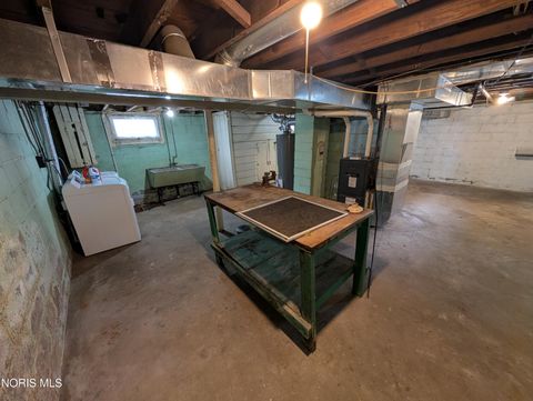 Tiny photo for 626 Geneva Avenue, Toledo, OH 43609 (MLS # 10004310)