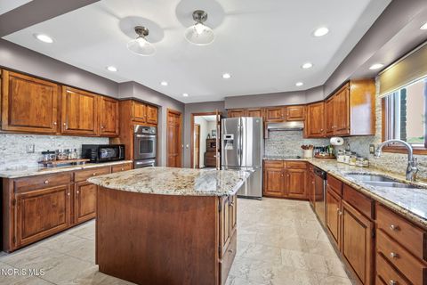 Tiny photo for 1817 Stonehill Drive, Findlay, OH 45840 (MLS # 10008516)