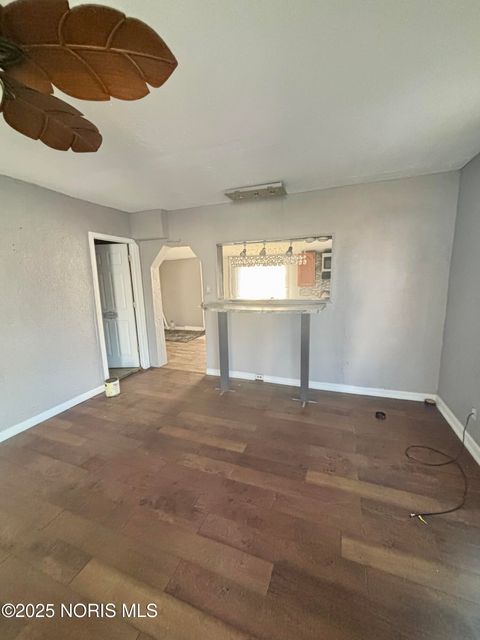 Tiny photo for 285 Walbridge Avenue, Toledo, OH 43609 (MLS # 10002427)