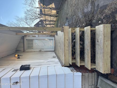 Tiny photo for 285 Walbridge Avenue, Toledo, OH 43609 (MLS # 10002427)