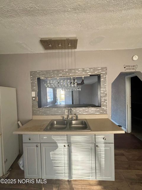 Tiny photo for 285 Walbridge Avenue, Toledo, OH 43609 (MLS # 10002427)