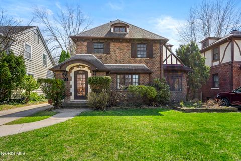 Photo of 3313 Kirkwall Road, Toledo, OH 43606 (MLS # 10006194)