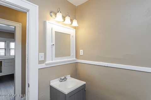 Tiny photo for 729 Chicago Street, Toledo, OH 43611 (MLS # 10000296)