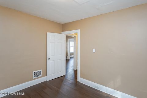 Tiny photo for 729 Chicago Street, Toledo, OH 43611 (MLS # 10000296)