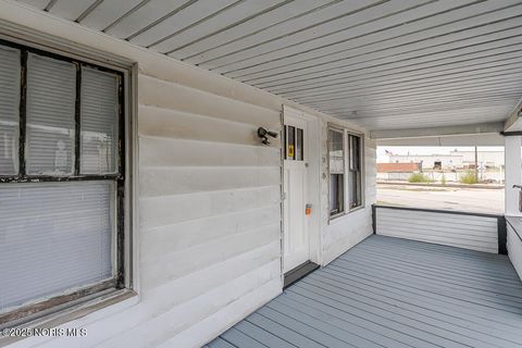 Tiny photo for 729 Chicago Street, Toledo, OH 43611 (MLS # 10000296)