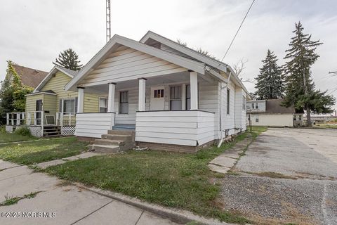 Tiny photo for 729 Chicago Street, Toledo, OH 43611 (MLS # 10000296)