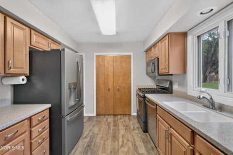 Tiny photo for 9889 Connor Lake Circle, Perrysburg, OH 43551 (MLS # 10012925)