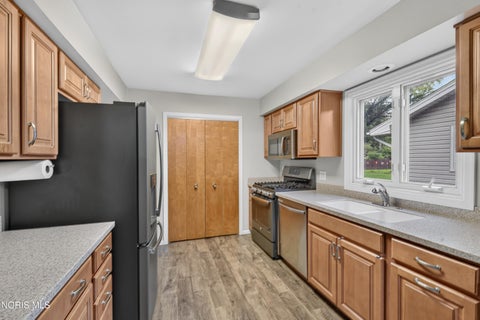 Tiny photo for 9889 Connor Lake Circle, Perrysburg, OH 43551 (MLS # 10012925)