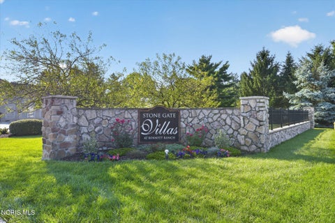 Tiny photo for 9889 Connor Lake Circle, Perrysburg, OH 43551 (MLS # 10012925)