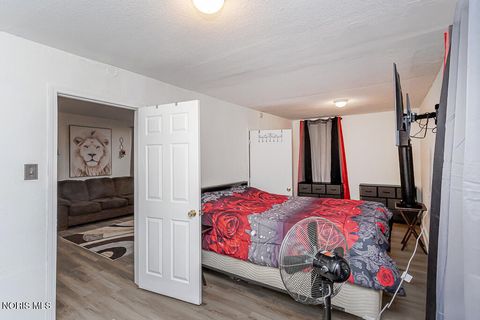 Tiny photo for 821 Elysian Avenue, Toledo, OH 43607 (MLS # 10007457)