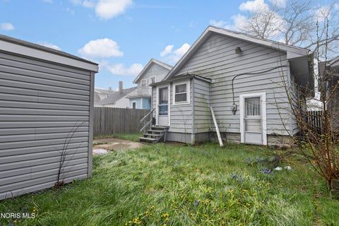 Tiny photo for 1810 Brussels Street, Toledo, OH 43613 (MLS # 10012963)
