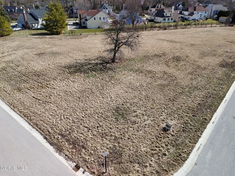 Tiny photo for 486 Delaware Drive, Perrysburg, OH 43551 (MLS # 10005046)